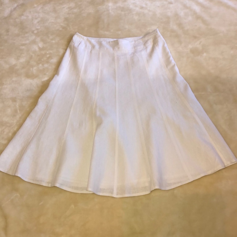 Dressbarn White Linen/Rayon Skirt